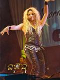 shakira-02.jpg