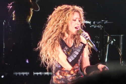 www_shakirabrasil_com00015.jpg