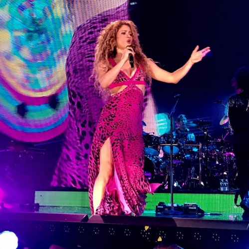 www_shakirabrasil_com~02.jpg